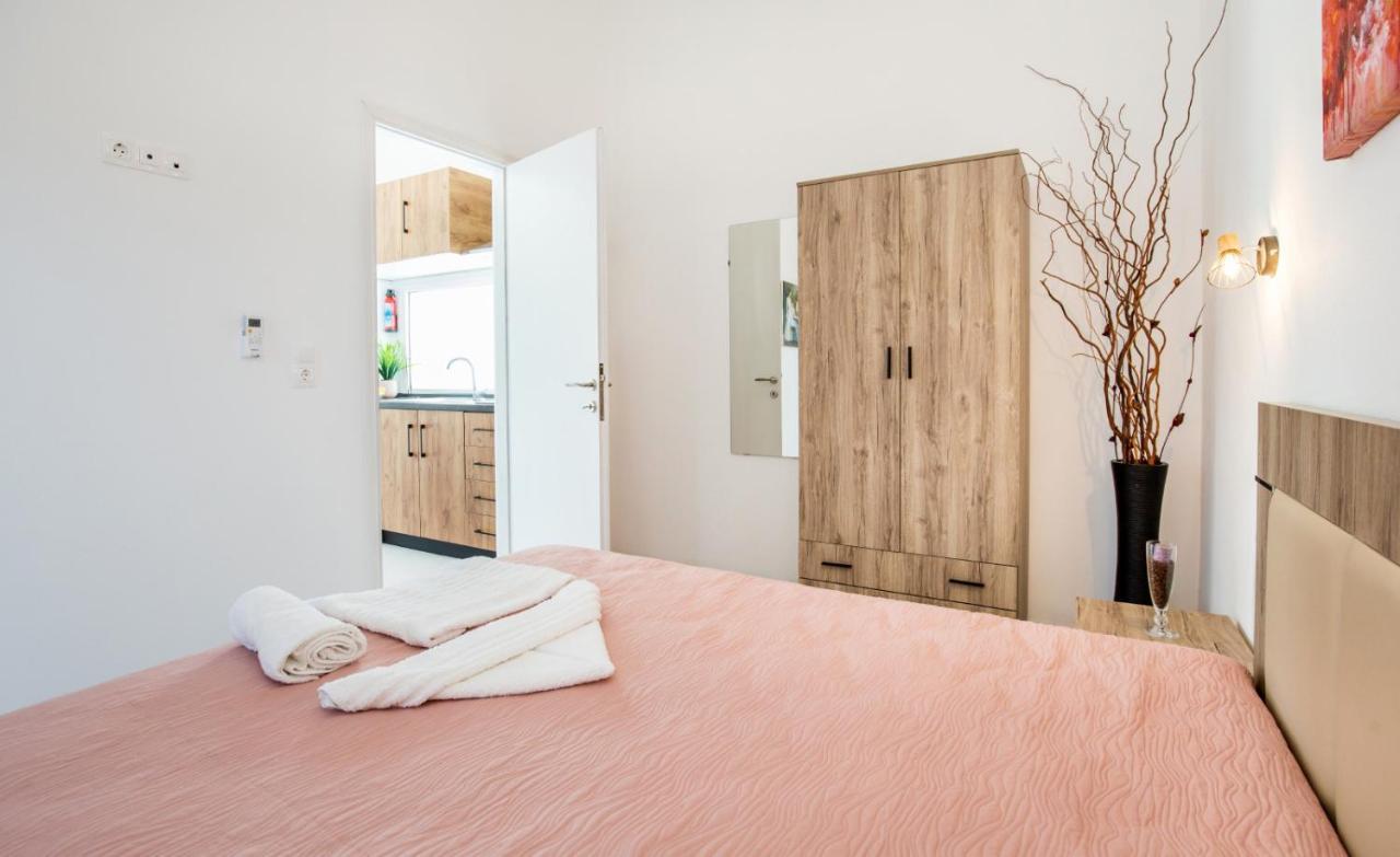 Avgoustidis Apartments 리메나리아 외부 사진