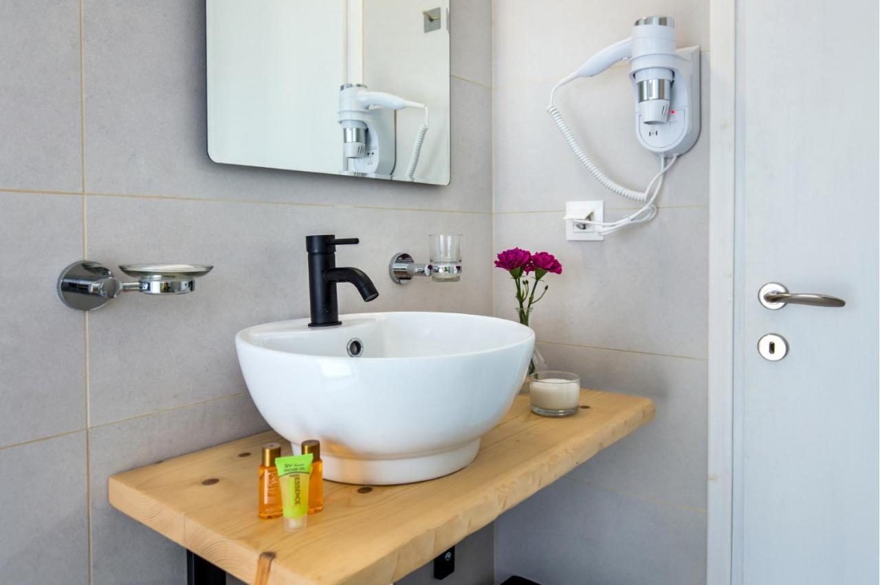 Avgoustidis Apartments 리메나리아 외부 사진
