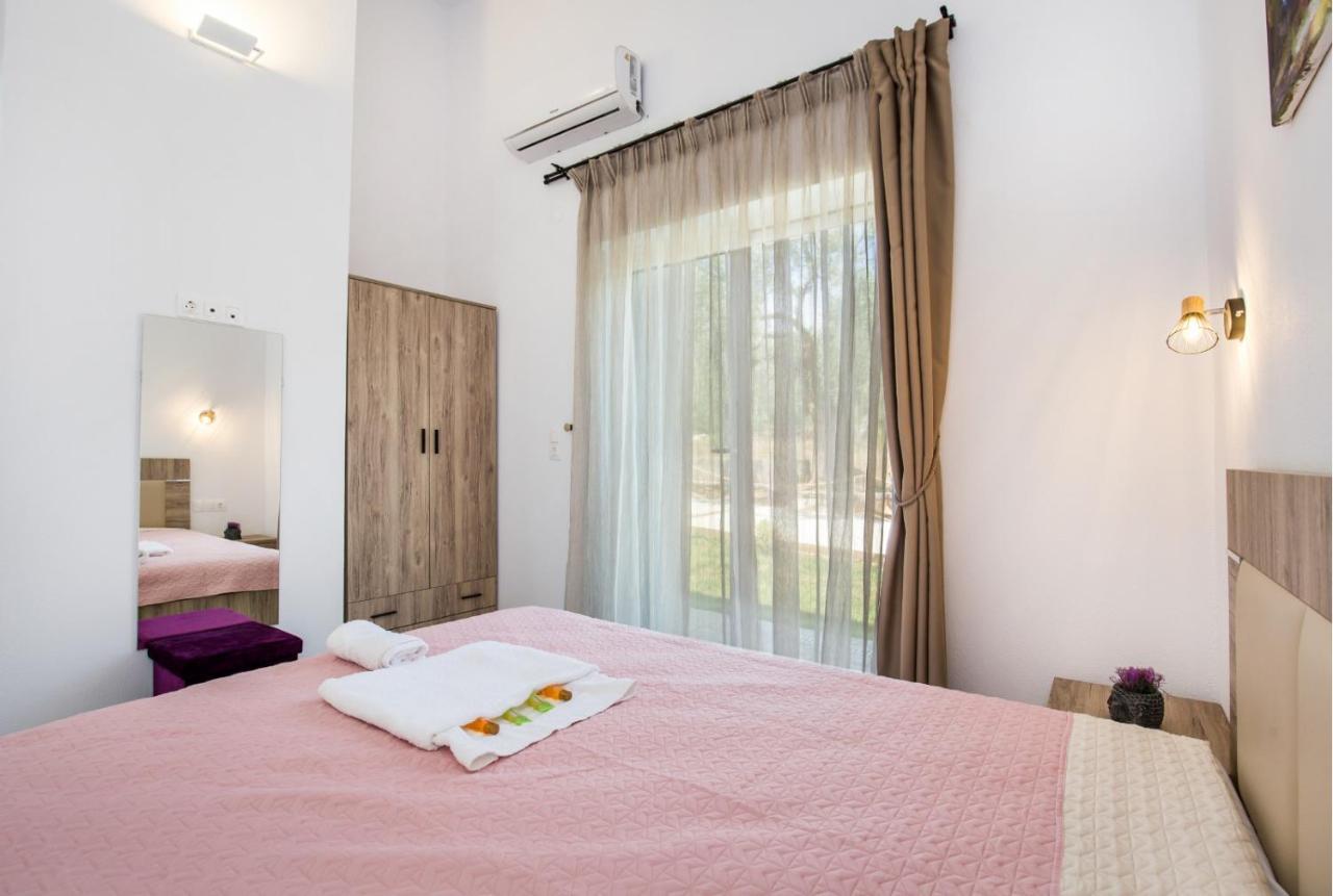 Avgoustidis Apartments 리메나리아 외부 사진
